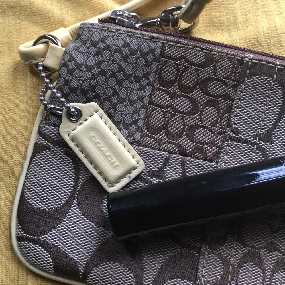 Coach - Picture 3 of 5